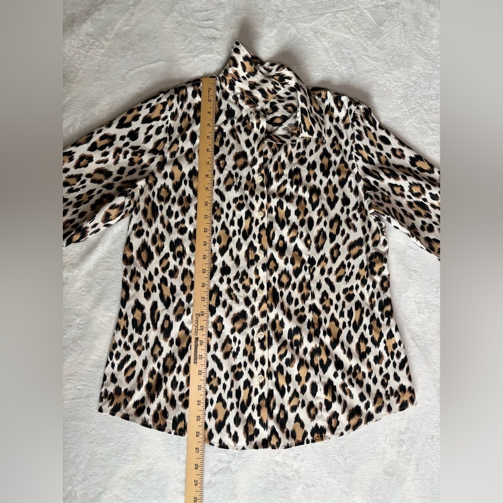 Chico's Blouse Top Size 1(M) Animal/Leopard Print Button-Down Long sleeve Cotton - Picture 7 of 11